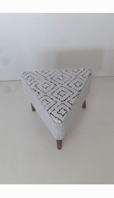 Sahra Peri Bench Puf Üçgen Puf Tabure Bohem Puf Prizma Teddy Kumaş 3gen puf desenli