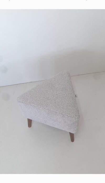Sahra Peri Bench Puf Üçgen Puf Tabure Bohem Puf Prizma Teddy Kumaş 3gen puf Krem